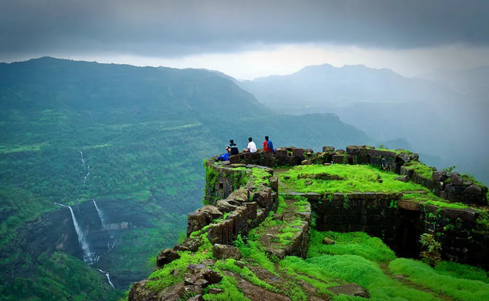 Pune Travel Guide: Explore the City's Best with Caravaanlife